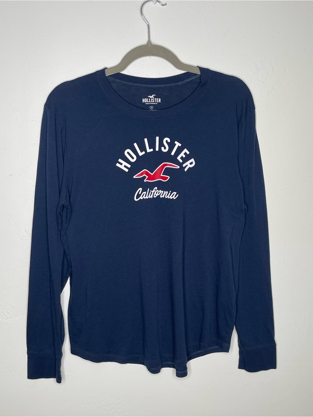 Hollister Women’s Navy Logo Long Sleeve T-Shirt Size Medium